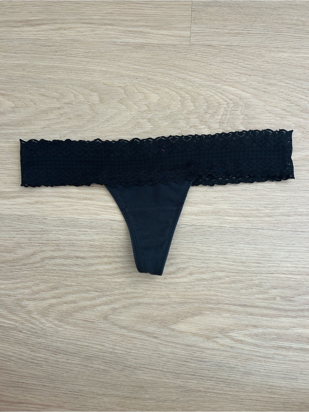PINK Victoria's Secret Thong Panty S